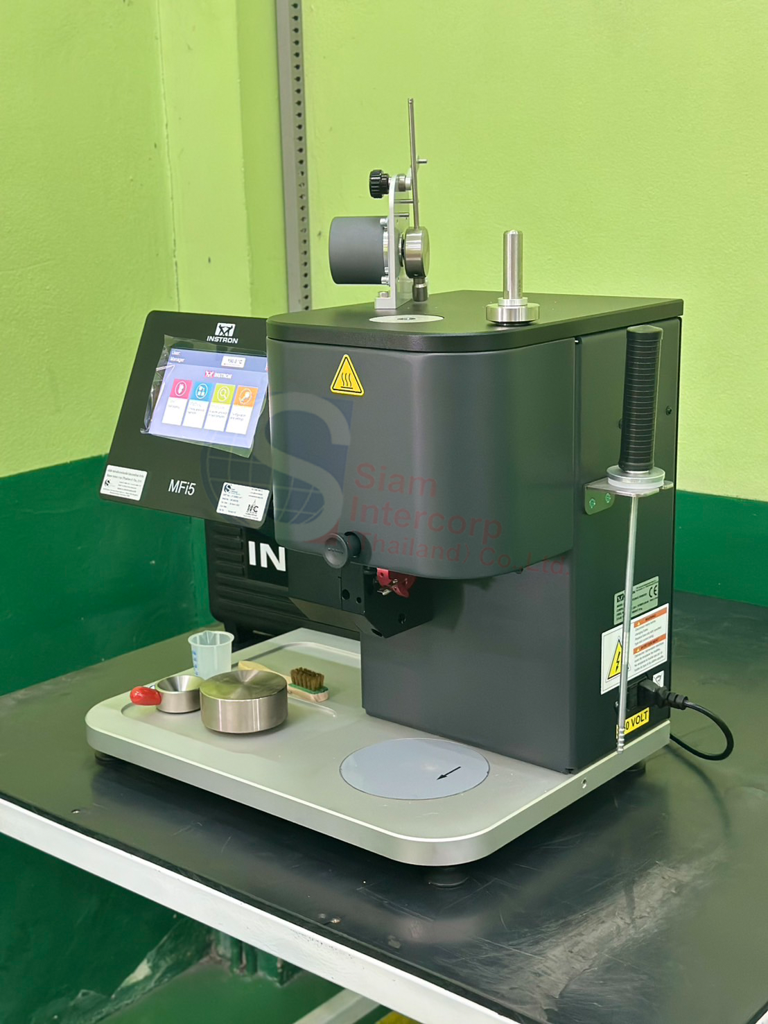 ติดตั้งเครื่องวัดอัตราการหลอมไหลของพลาสติก (Melt Flow Index Tester) ยี่ห้อ INSTRON รุ่น MFi5 (OW76)