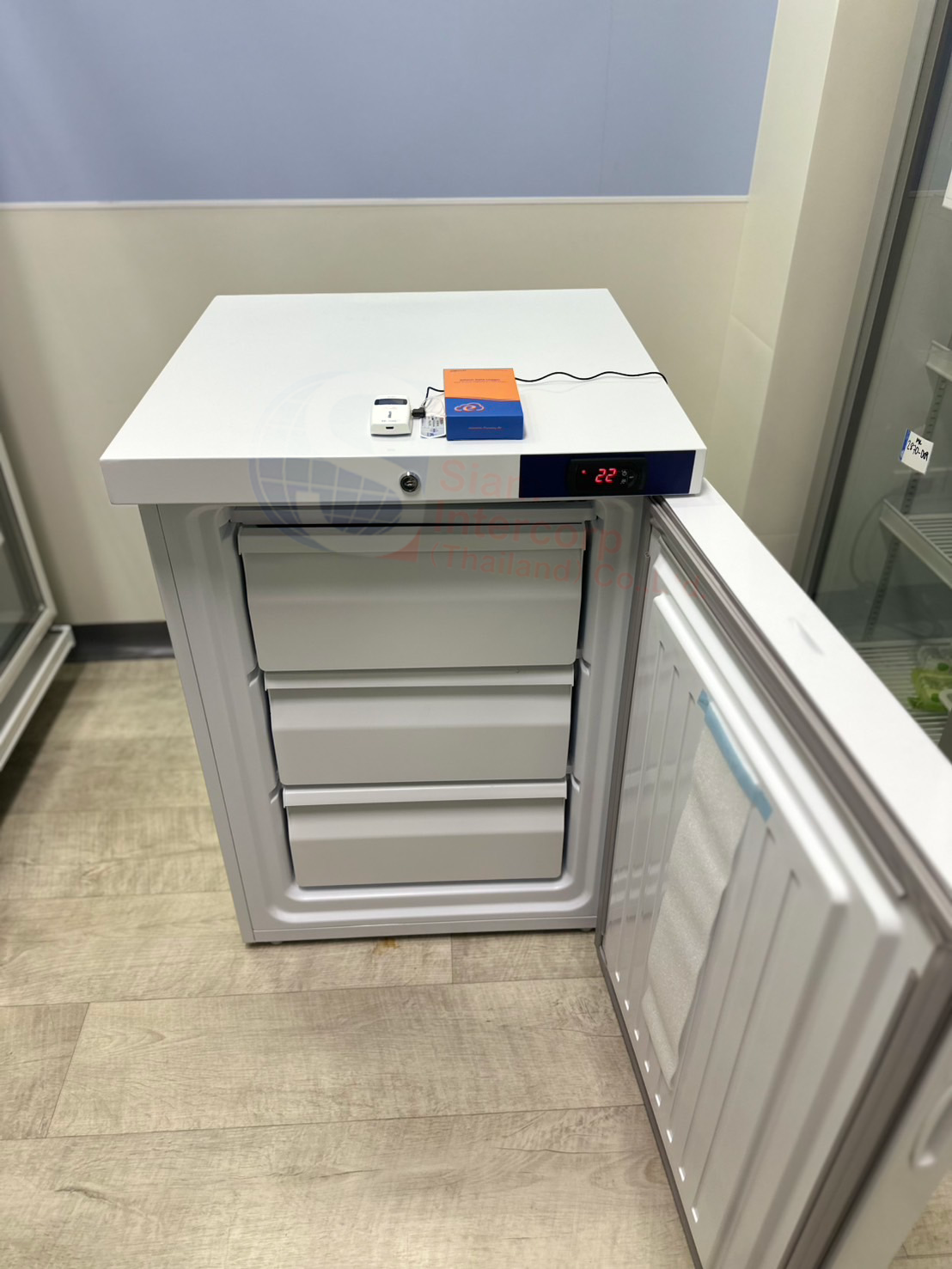 ตู้แช่แข็งอุณหภูมิต่ำสำหรับห้องปฏิบัติการ (-25°C Freezer BDF-25V100) ยี่ห้อ BIOBASE (Bangkok) (OW86)