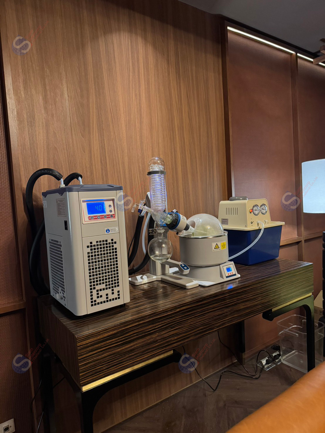 เครื่องปั่นเหวี่ยงสารละลายตั้งโต๊ะความเร็วต่ำ (Table Top Low Speed Centrifuge)  ยี่ห้อ BIOBASE รุ่น BKC-TL5M (OW133)