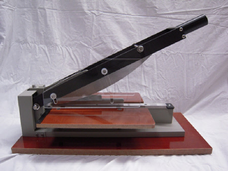 เครื่องตัดชิ้นงานตัวอย่างแบบใบมีดคู่ขนาน (Dual Blade Sample Cutter) ยี่ห้อ Oakland รุ่น DT-1012