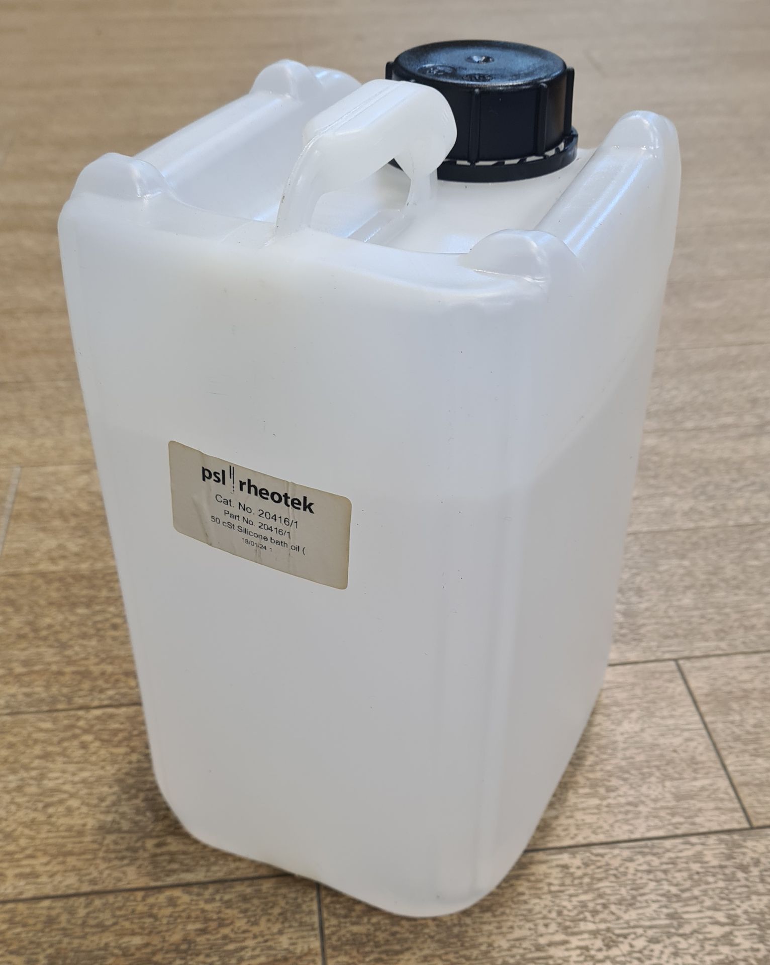 น้ำมันควบคุมอุณหภูมิเครื่องวัดความหนืด (PAO) (Silicone bath oil (101 to 150 deg. C) ยี่ห้อ PSL Rheotek