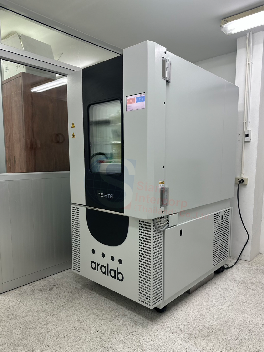 ตู้สอบเทียบอุณหภูมิและความชื้น (Metrology and Calibration Chamber) ยี่ห้อ ARALAB รุ่น TESTACAL 300 (OW92)