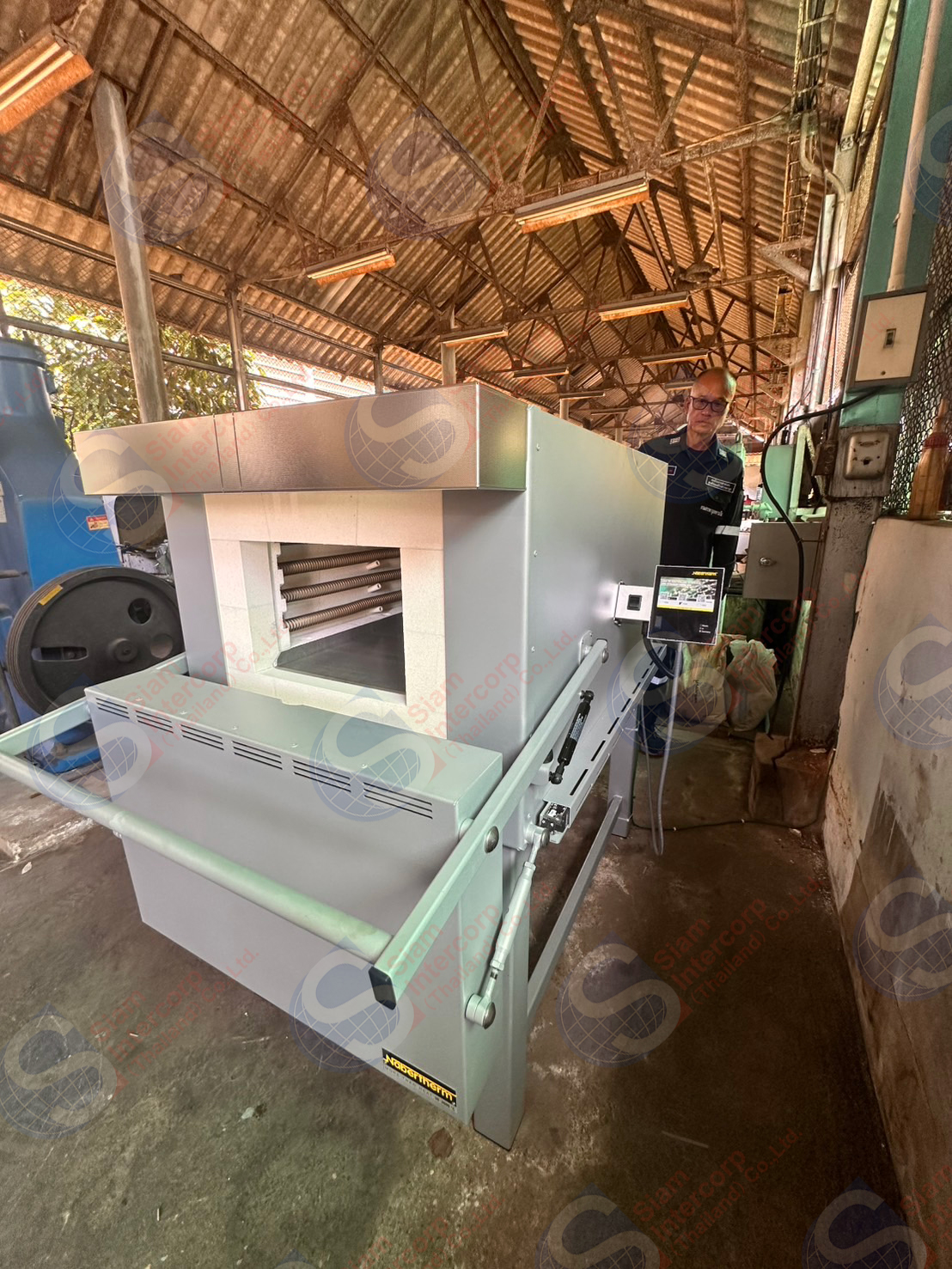 ติดตั้งเตาเผาอุณหภูมิสูงสำหรับหลอม ชุบแข็ง และประสาน (Chamber Furnaces for Annealing, Hardening and Brazing) ยี่ห้อ Nabertherm รุ่น N/H และ N/HR (N 87H/C540) (OW98) ติดตั้งเตาเผาอุณหภูมิสูงสำหรับหลอม ชุบแข็ง และประสาน (Chamber Furnaces for Annealing, Hardening and Brazing) ยี่ห้อ Nabertherm รุ่น N/H และ N/HR (N 87H/C540) (OW98)