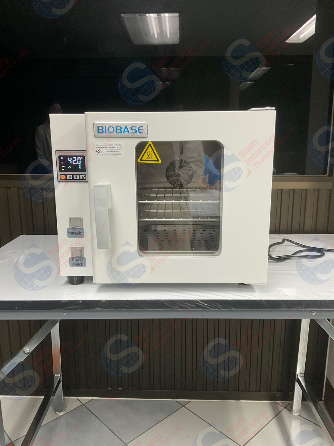 ติดตั้งตู้ให้ความร้อนแบบลมหมุนเวียน (Forced Air Drying Oven) ยี่ห้อ BIOBASE รุ่น BJPX-HGZ23 (OW104)