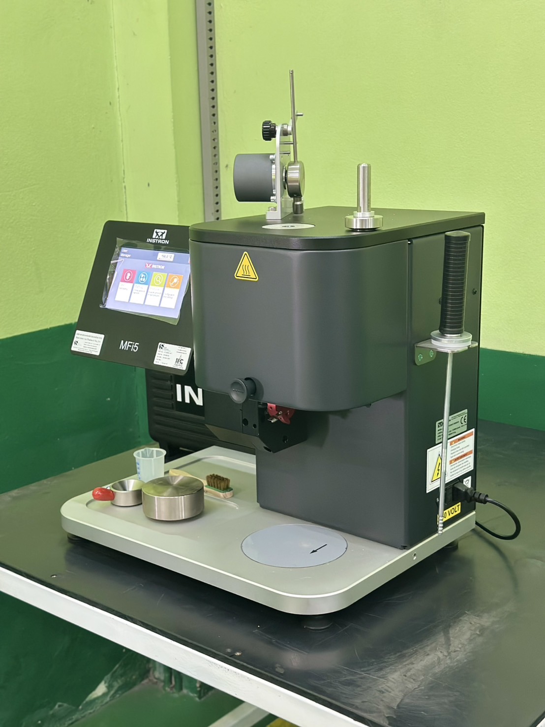ติดตั้งเครื่องวัดอัตราการหลอมไหลของพลาสติก (Melt Flow Index Tester) ยี่ห้อ INSTRON รุ่น MFi5 (OW76) ติดตั้งเครื่องวัดอัตราการหลอมไหลของพลาสติก (Melt Flow Index Tester) ยี่ห้อ INSTRON รุ่น MFi5 (OW76)