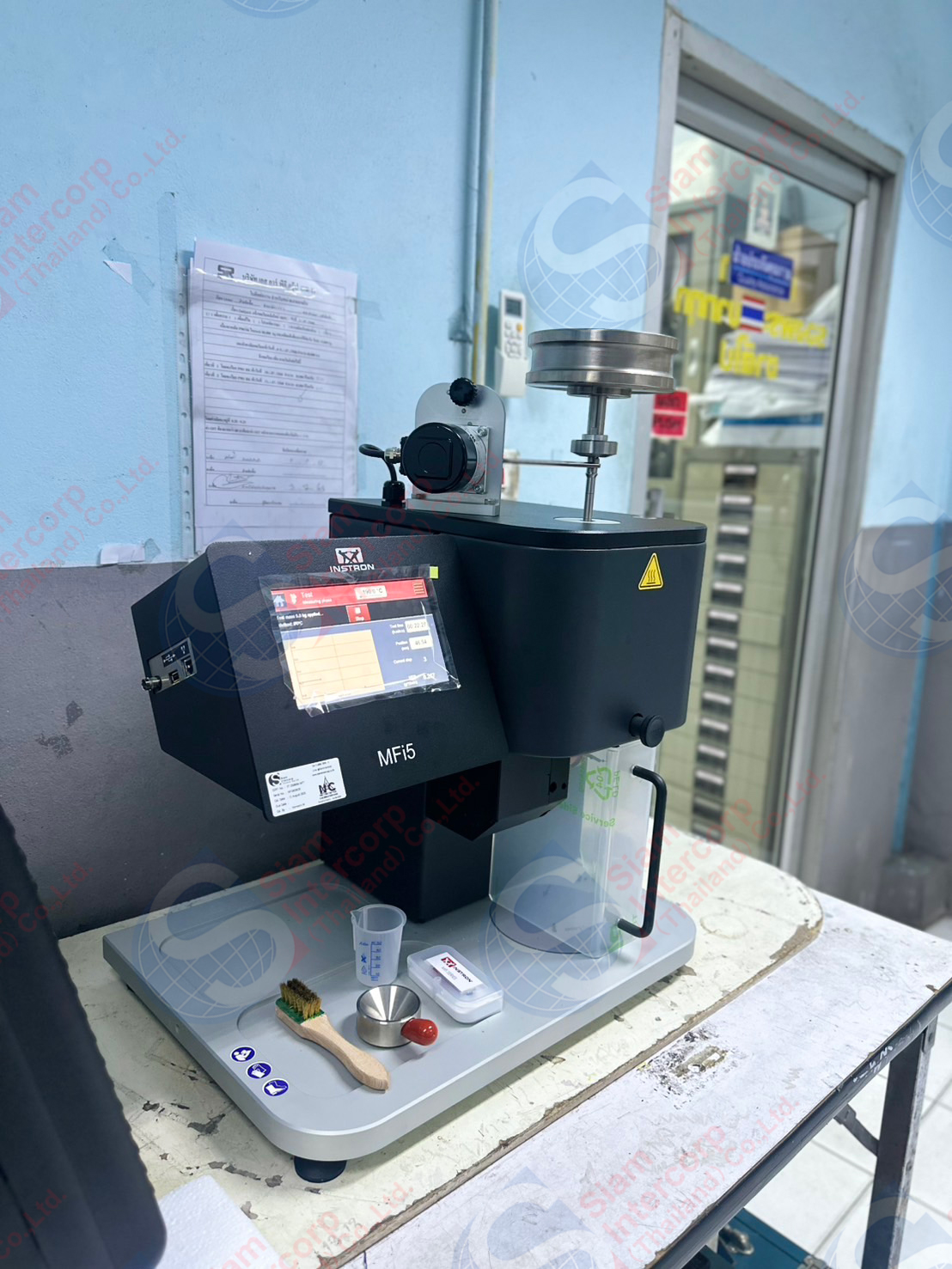 ติดตั้งเครื่องวัดอัตราการหลอมไหลของพลาสติก (Melt Flow Index Tester) ยี่ห้อ INSTRON รุ่น MFi5 (OW105)