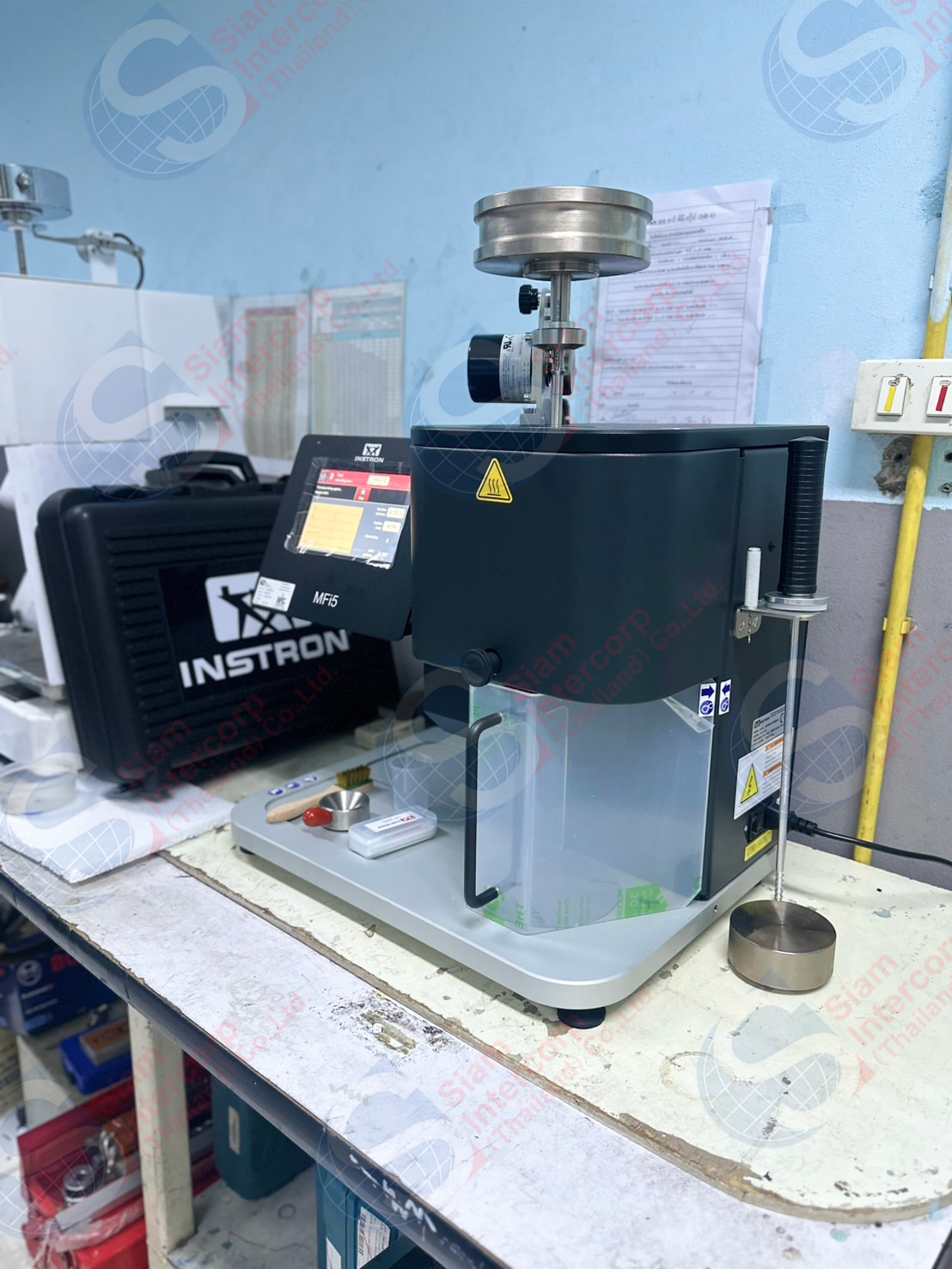 ติดตั้งเครื่องวัดอัตราการหลอมไหลของพลาสติก (Melt Flow Index Tester) ยี่ห้อ INSTRON รุ่น MFi5 (OW105)