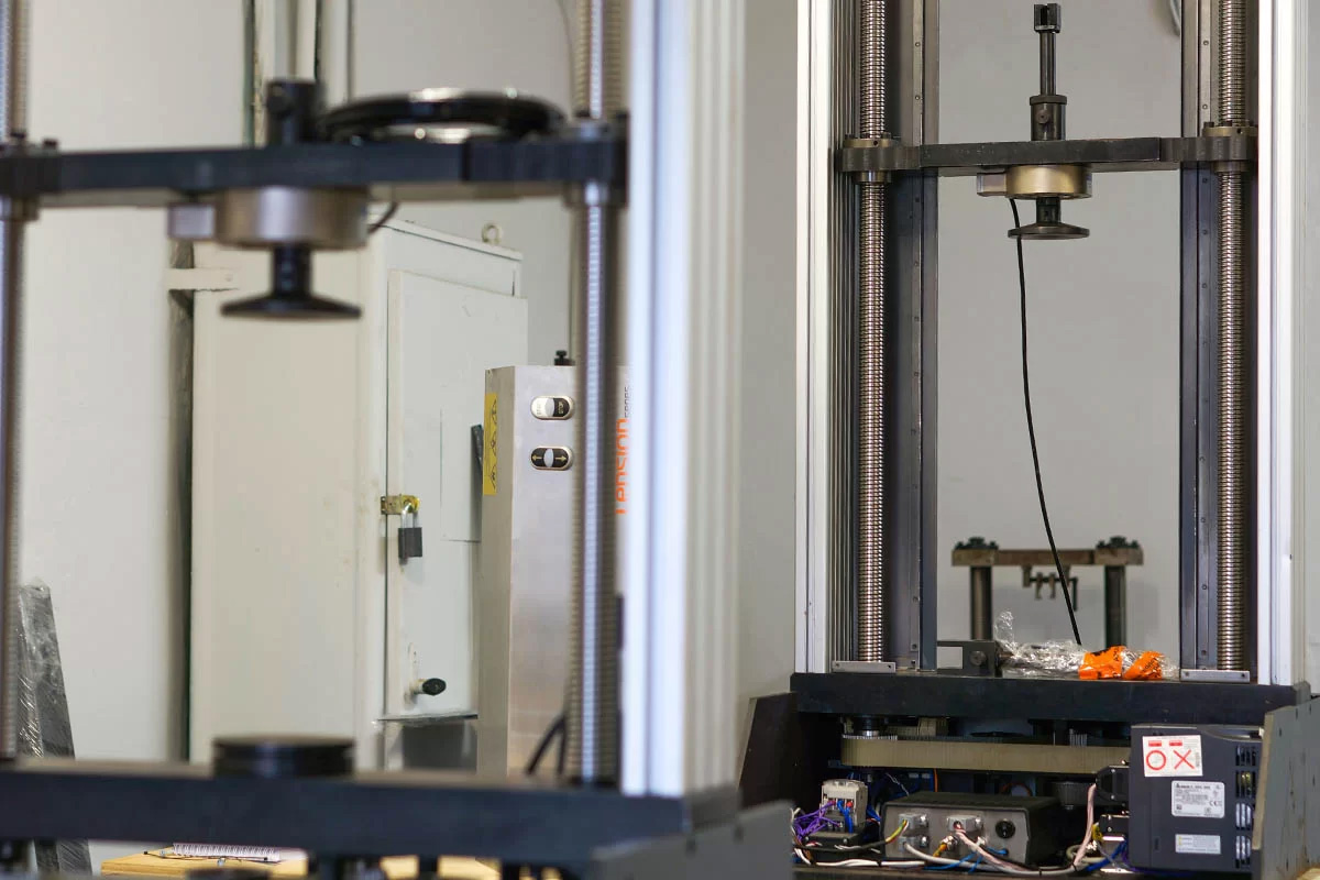 เครื่องทดสอบระบบเซอร์โวมอเตอร์ (Servo Testing Machine) ยี่ห้อ Adelix รุ่น ADL-STM001/020 (SIT871)