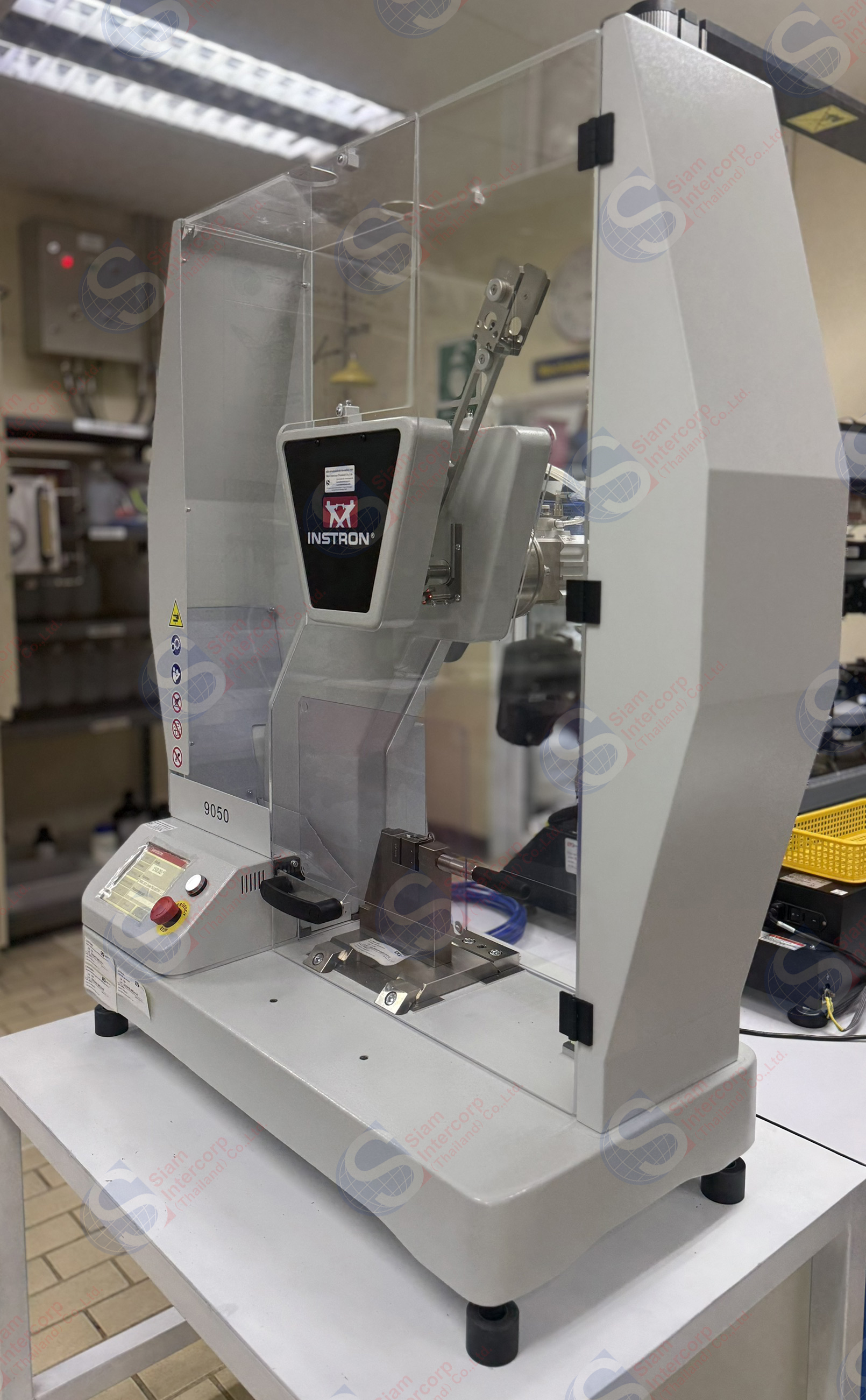 เครื่องทดสอบแรงกระแทกแบบค้อนเหวี่ยง (Motorized Version C-7615-000) ยี่ห้อ INSTRON รุ่น CEAST 9050 (OW128)